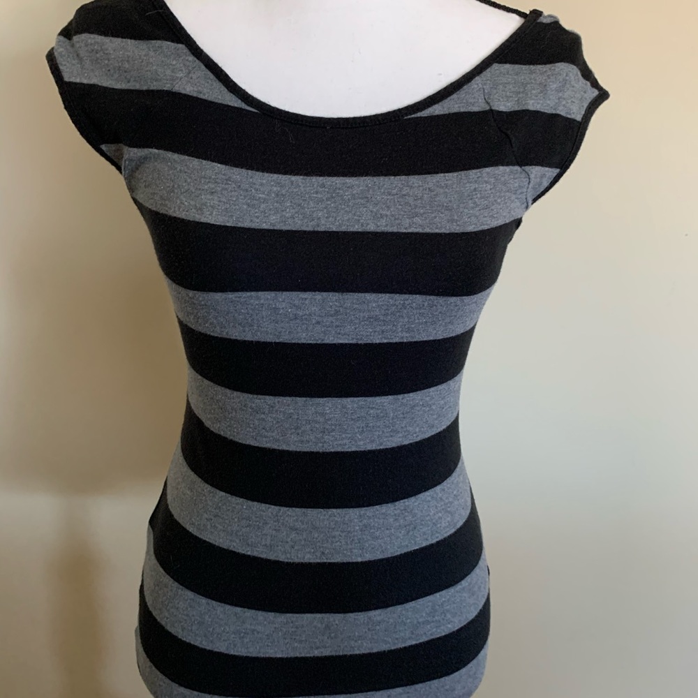 Express stretchy striped short sleeved top, XS.